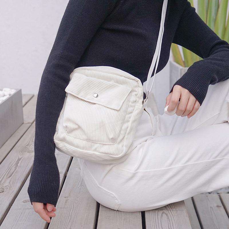 Cici Pouch Bag - Image 3