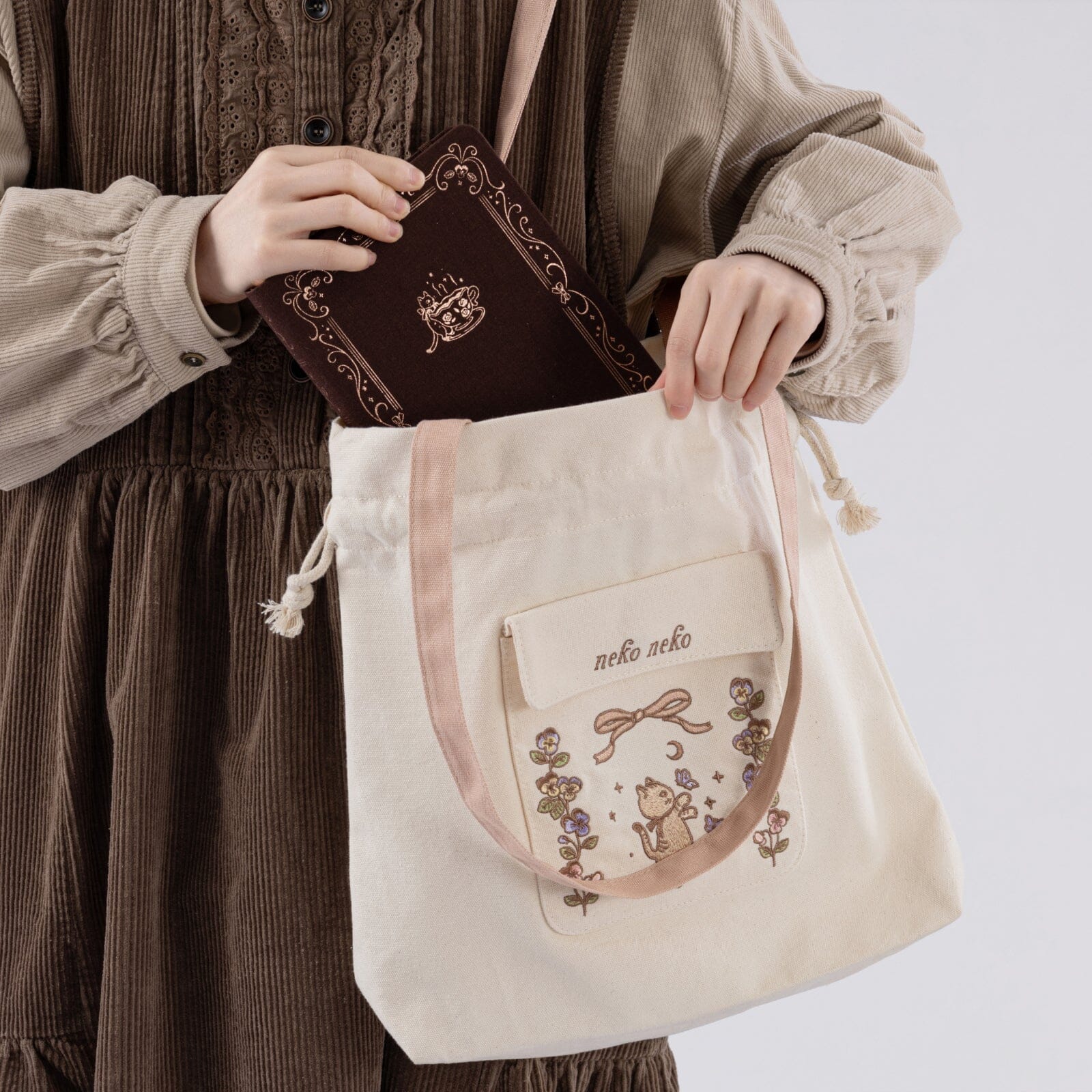 Tsuki ‘Vintage Neko’ Limited Edition Embroidered Tote Bag ☾ - Image 8